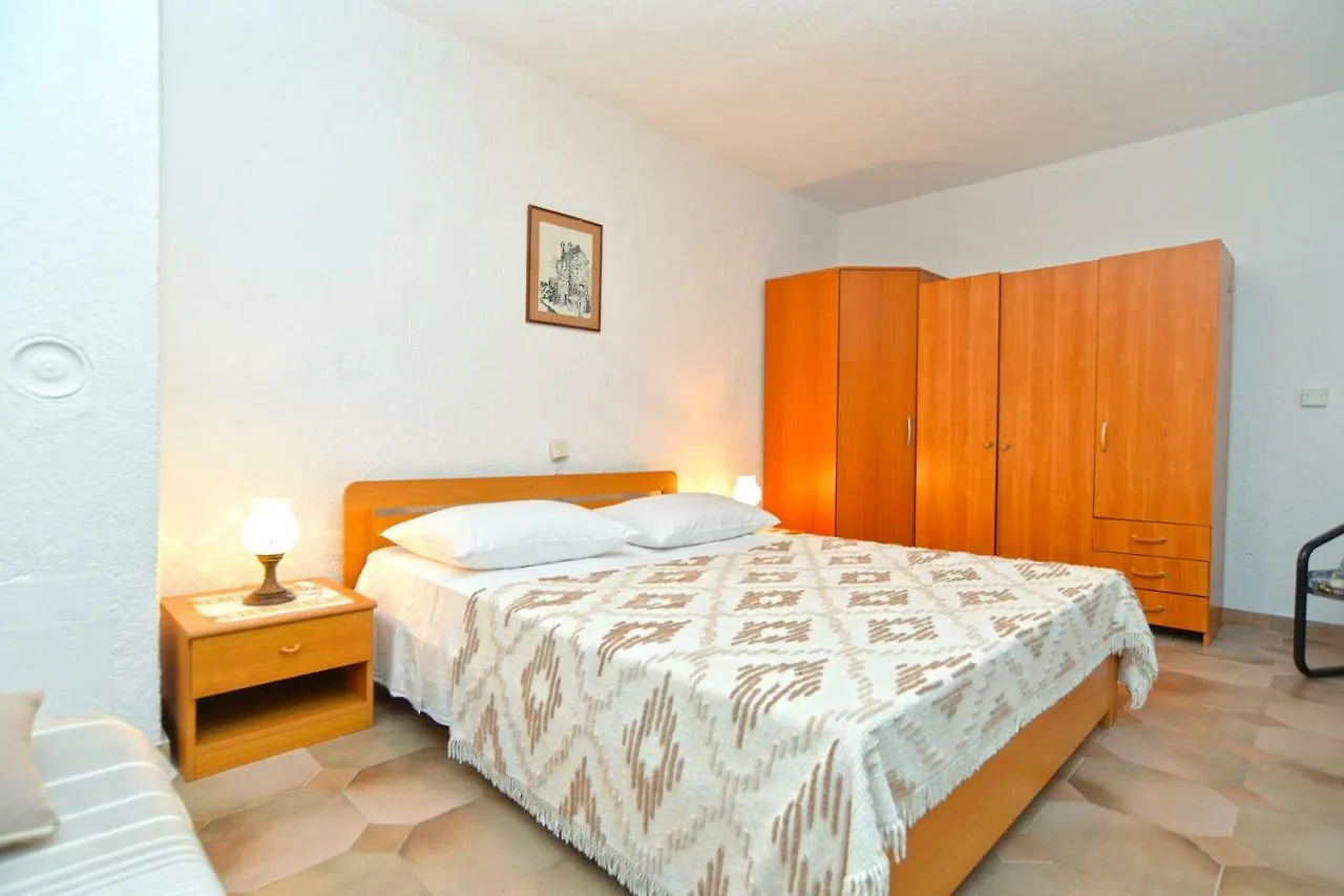Apartments Elsa 534 Štinjan
