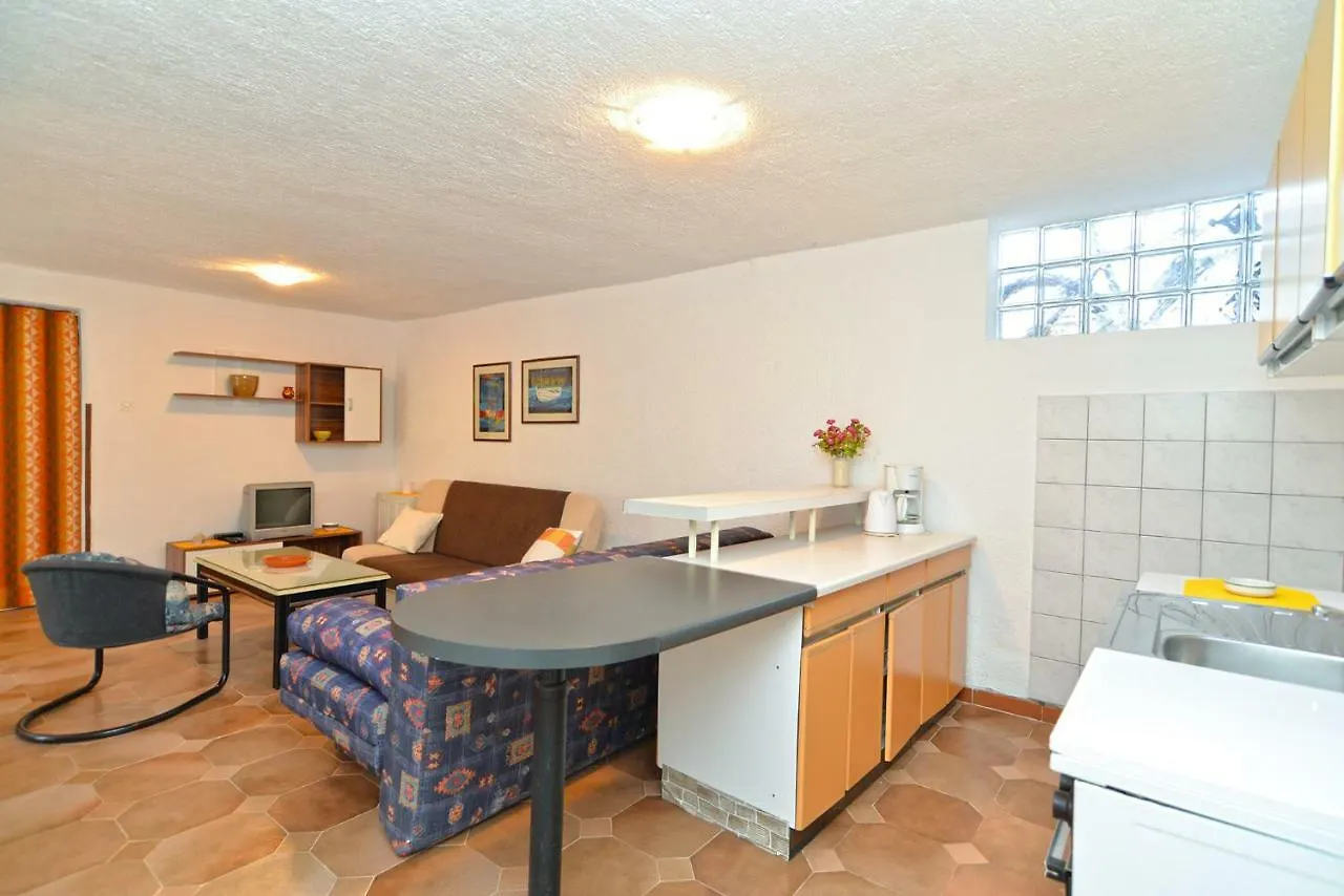 Apartments Elsa 534 Štinjan