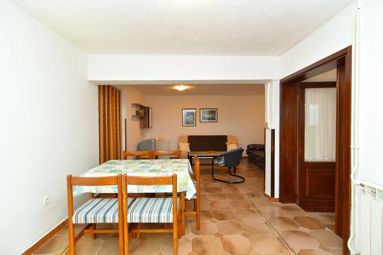 Apartments Elsa 534 Štinjan Hırvatistan